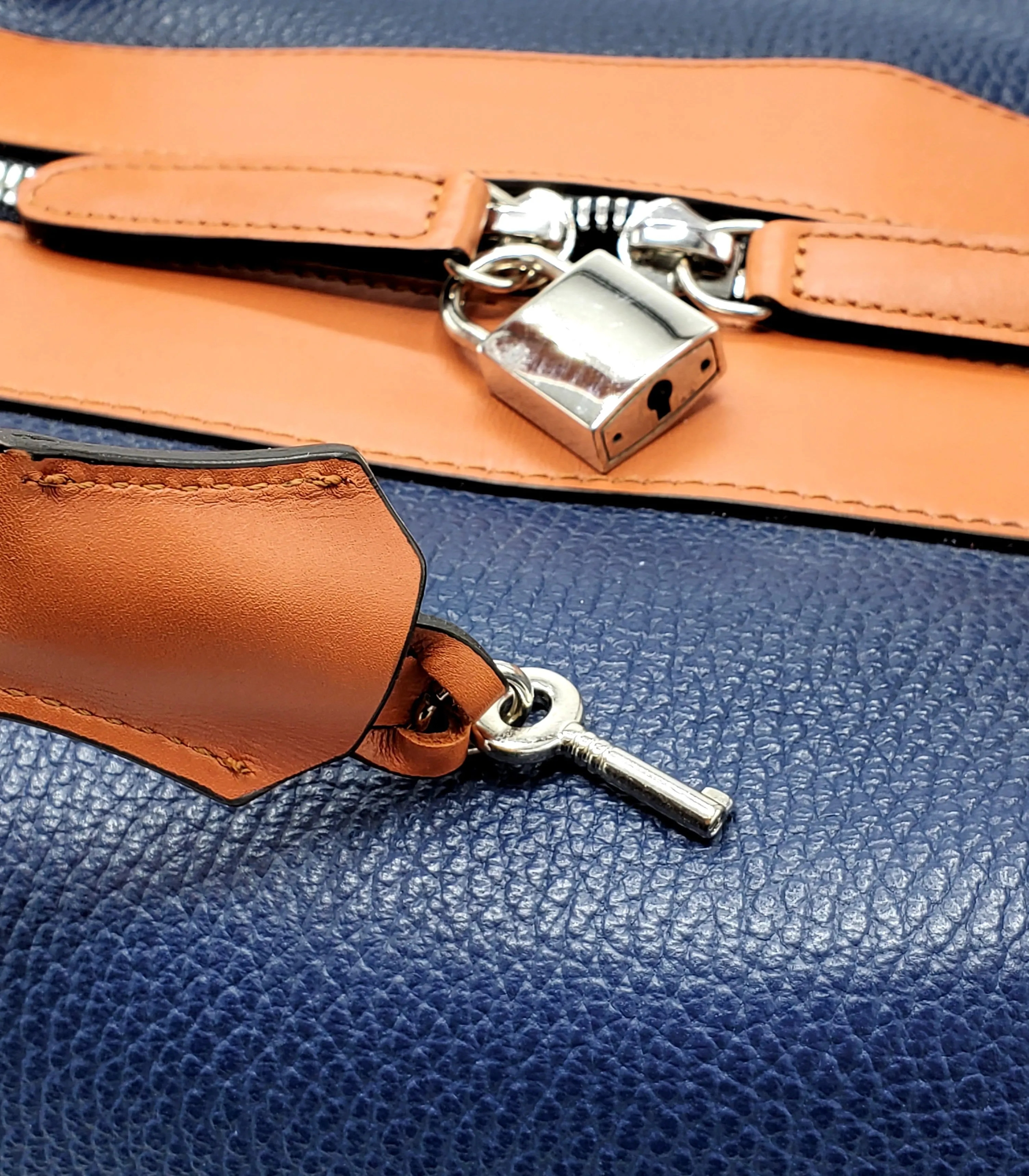 Bicolor Duffle Bag Laguna