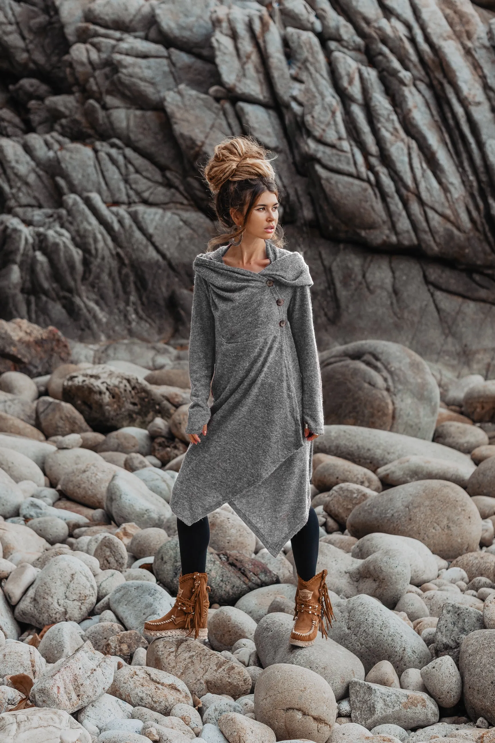 Hooded Sweater Amita Light Grey