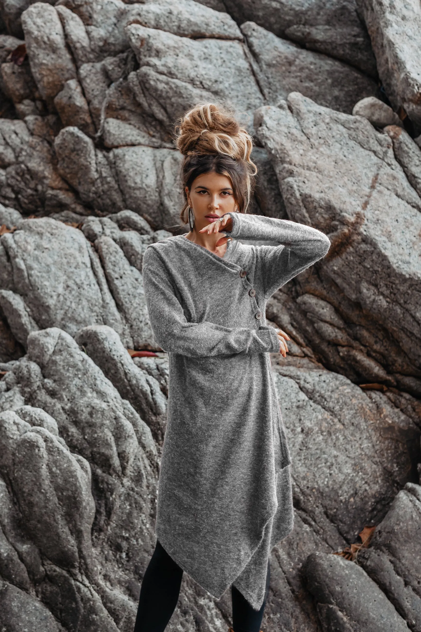 Hooded Sweater Amita Light Grey